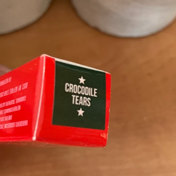 Jeffree Star Velour Liquid Lipstick in Crocodile Tears - Picture 2 of 5